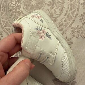 Stride rite 360 baby sneakers 5M girls